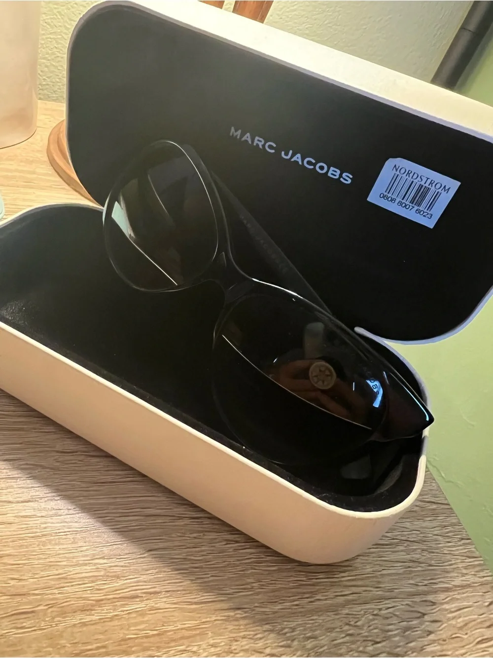 Marc Jacobs Black Cat-Eye Women's Sunglasses with Gray Lenses with case